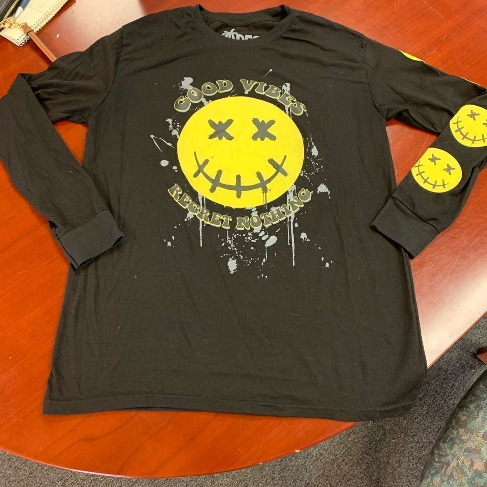 Vibes Good Vibes Regret Nothing L/S T-Shirt sz L NWOT